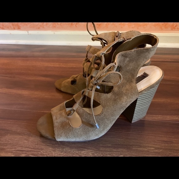 🍂SALE🍂 INC Brown Suede Leather Heeled Sandals Size 10 - Picture 1 of 14